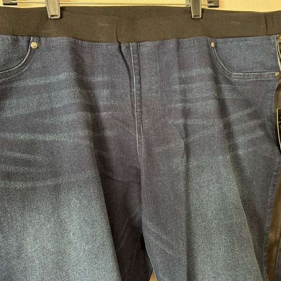 DIANE GILMAN-PULL ON STYLE JEANS w/FAUX LEATHER TRIM  3X PLUS NWT - Picture 5 of 15